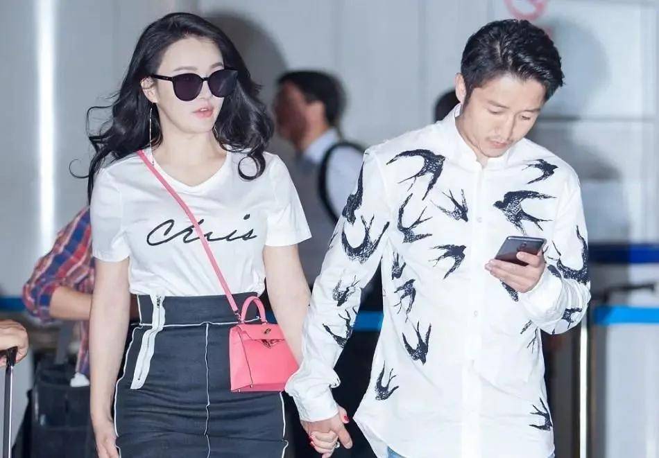 拳王邹市明为冉莹颖庆生,晒娇妻美照,却管她叫兄弟