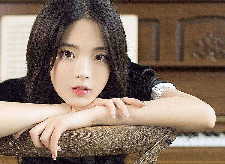 时候|杨超越为啥能这么红？她唱歌跑调，跳舞不协调！却有着非凡的超能力