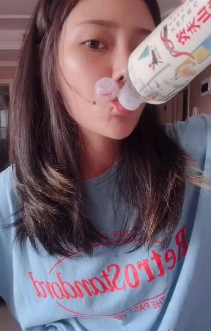 安全感|喵和鱼睡一起,是不是更有安全感?