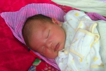 八个月宝宝 5e8e77adf7d9416fa0c32c4d816ab961.jpeg