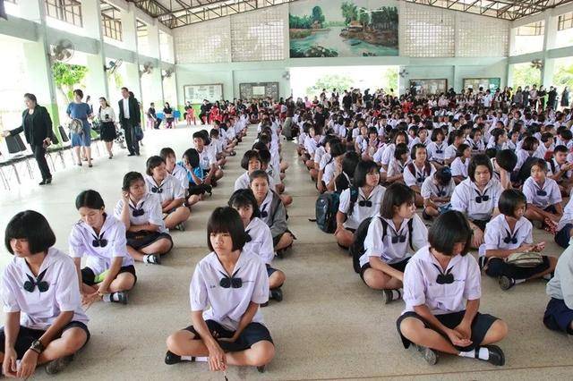 泰国校服大赏：被日媒评为全世界最性感校服 女生