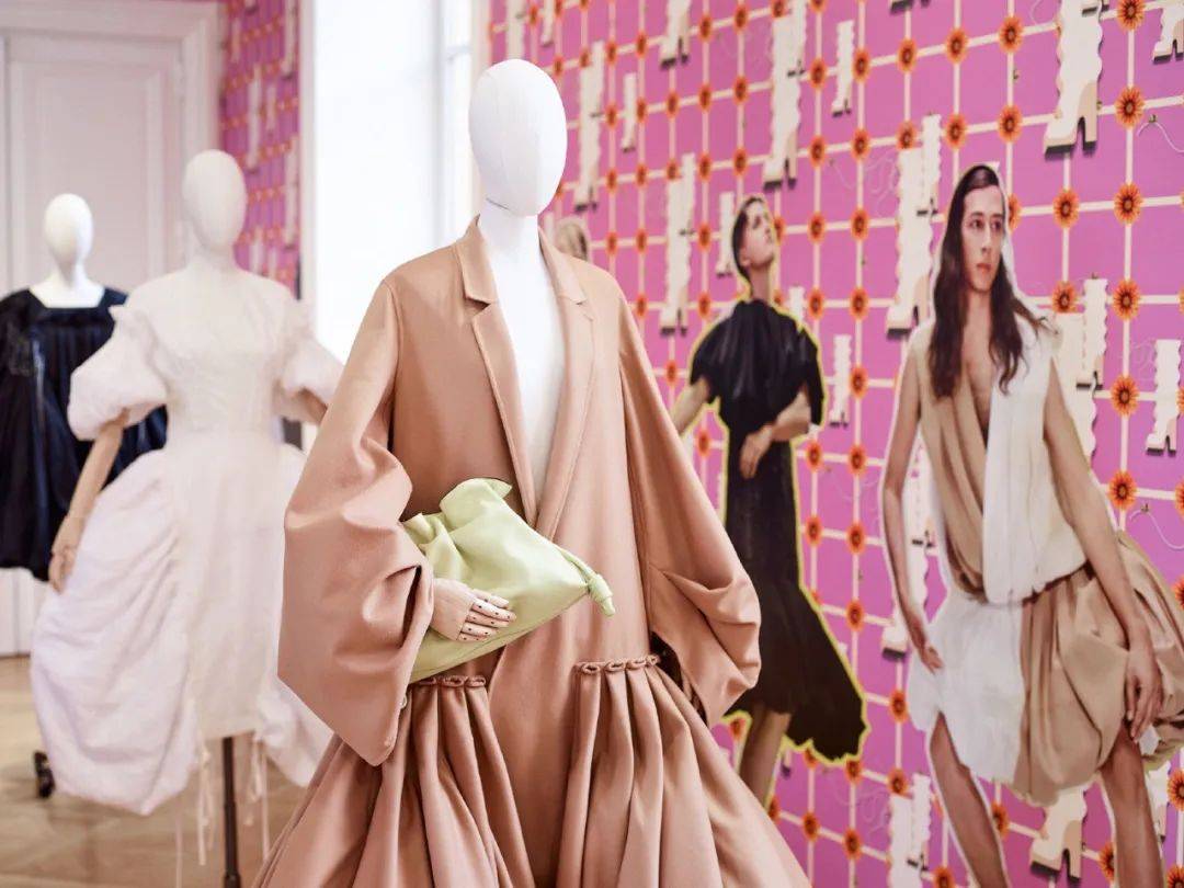 show|如果没有 “真人模特”，时尚要怎么玩