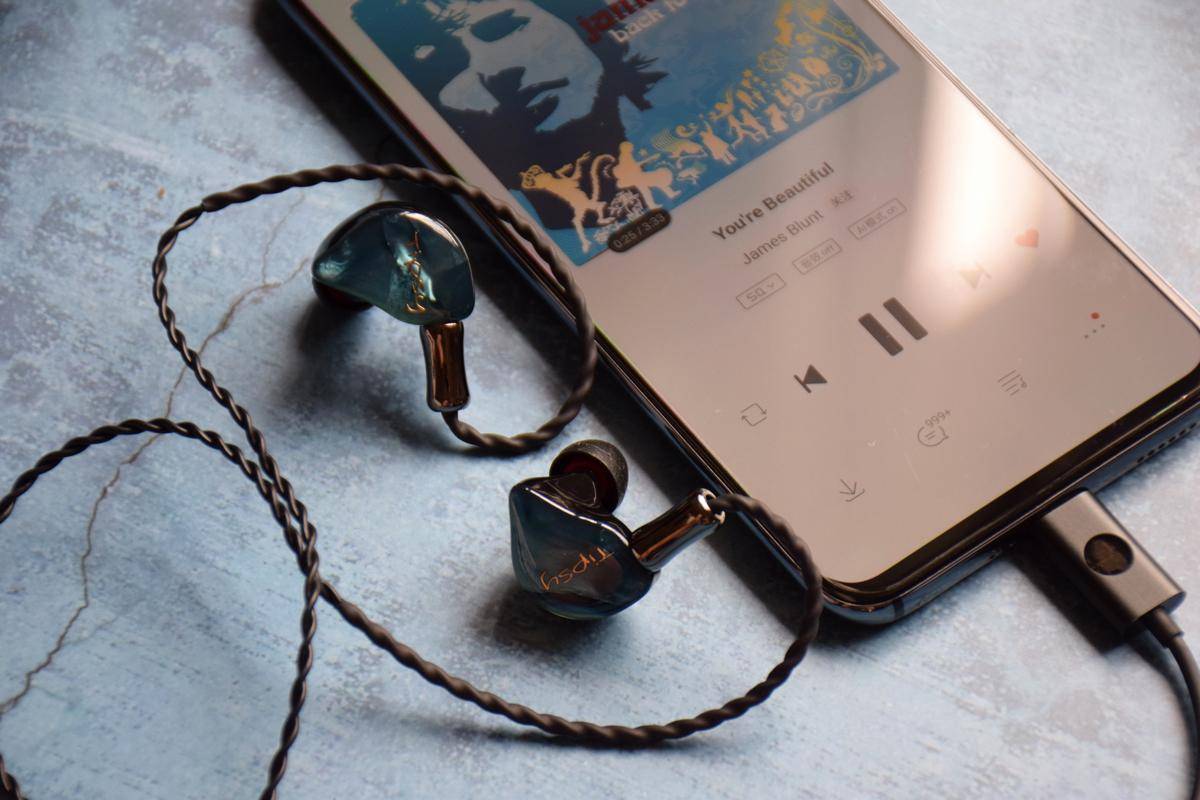 Tipsy|Tipsy蓝极光耳机：沉醉于音乐，倾听微醺的声音