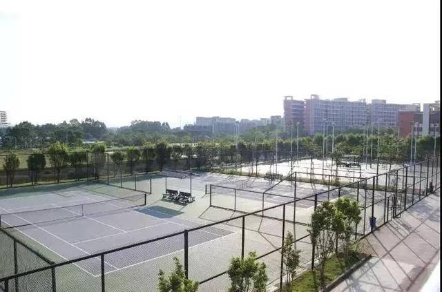 公办|【广东工贸职业技术学院】录取分数/学校环境,宿舍介绍!