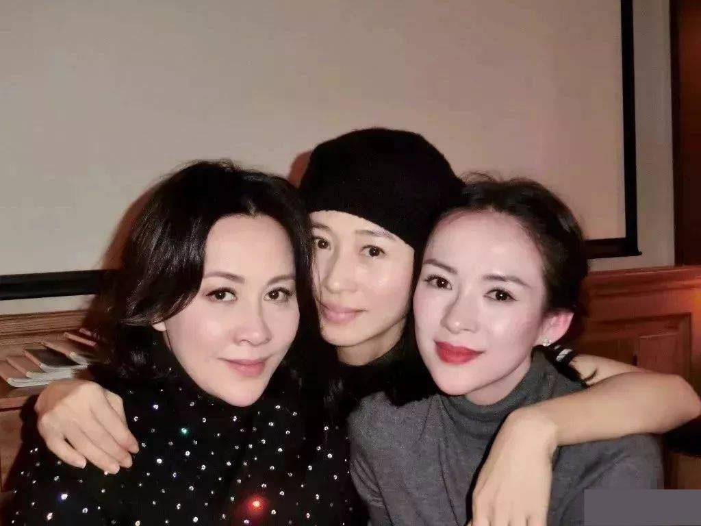 珠宝|宁静的“滞销色”唇妆又翻车？走红毯，还是钟楚曦的红唇妆最能打