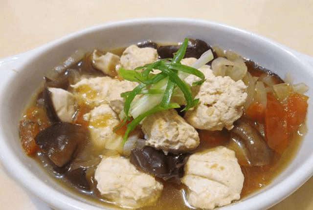 “南宫最新官网”
番茄鸡肉球 很有泰式风味的电锅摒挡 保证你多扒两碗饭(图1)
