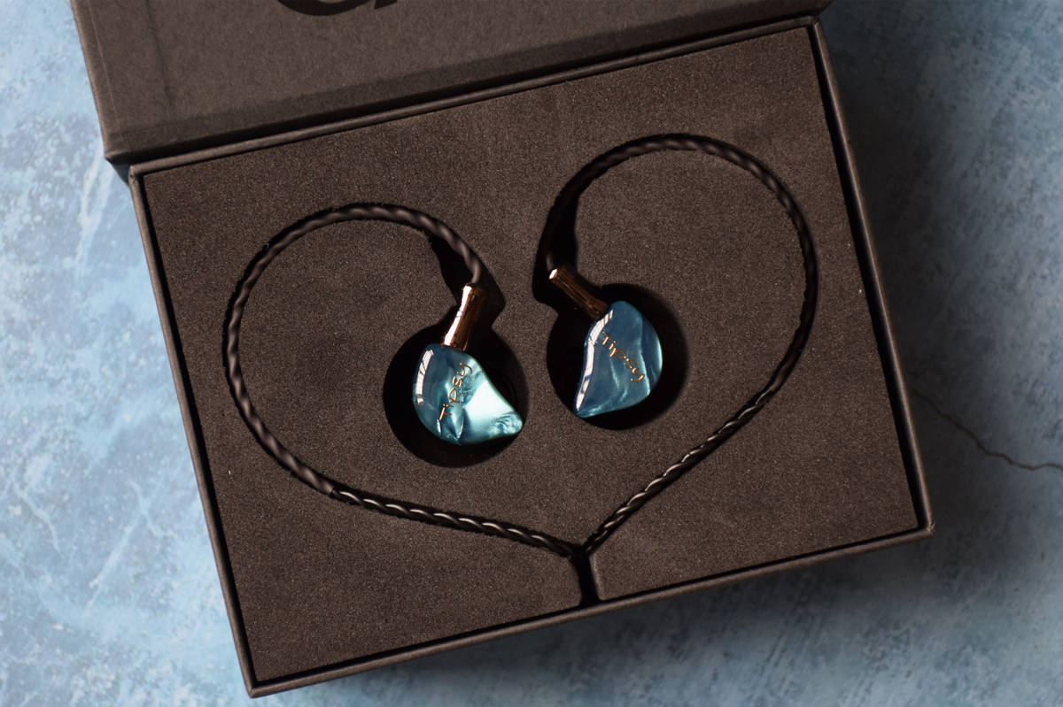 Tipsy|Tipsy蓝极光耳机：沉醉于音乐，倾听微醺的声音