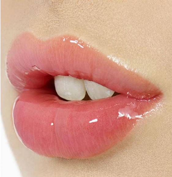 嘴唇|一进秋天,嘴巴比脸还干!用了它,男朋友整天捧着我的嘴亲