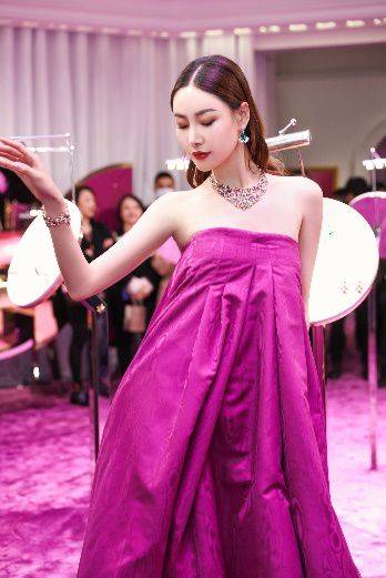 宝格丽|代言人邓伦钟楚曦亮相 BVLGARI宝格丽Barocko高级珠宝系列于北京璀璨发布