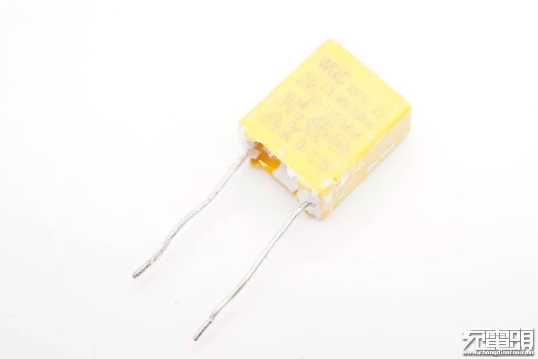 设计|拆解报告：UIBI柚比30W 1A1C氮化镓快充充电器