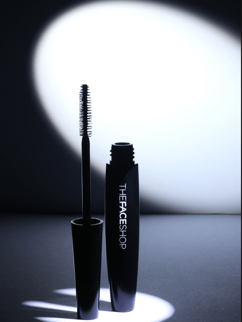 睫毛|打造精致眼妆 你应该试试吴宣仪同款THEFACESHOP经典黑杆睫毛膏