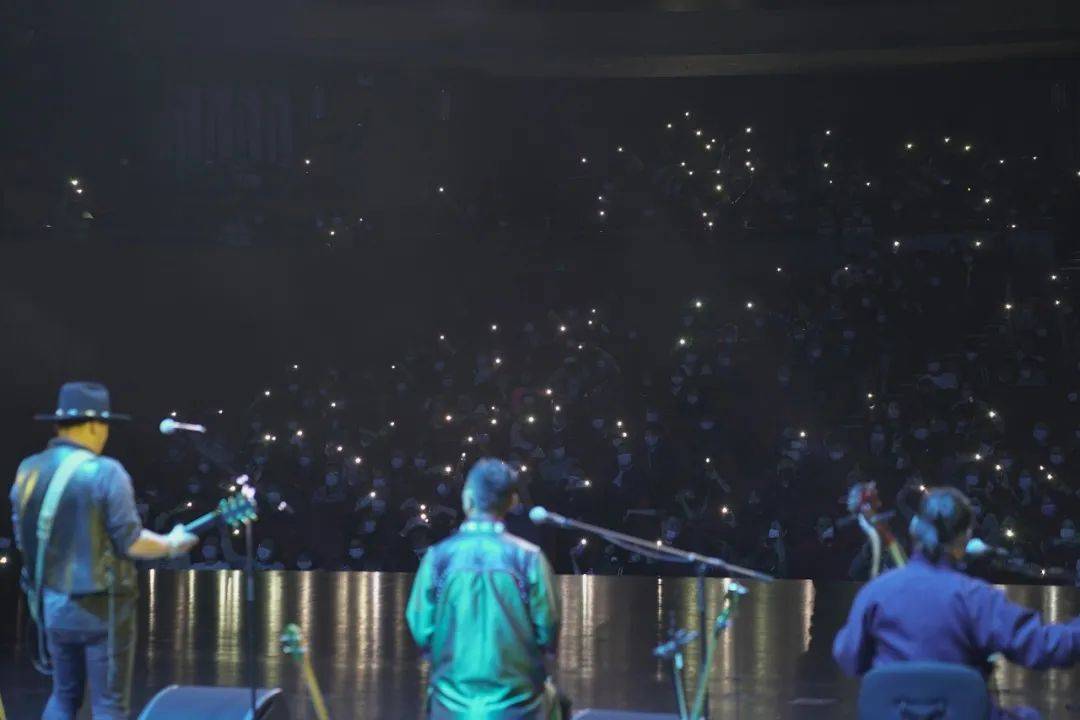 杭盖乐队 北归 保利剧院 杭盖与铜管|杭盖《北归》巡演下半程巡演呼和浩特站圆满落幕，精彩继续启程