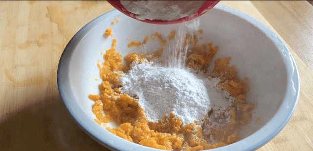 怎样做红薯丸子最好吃 5c1a04c207a3410ebf5e17fd34395481.png