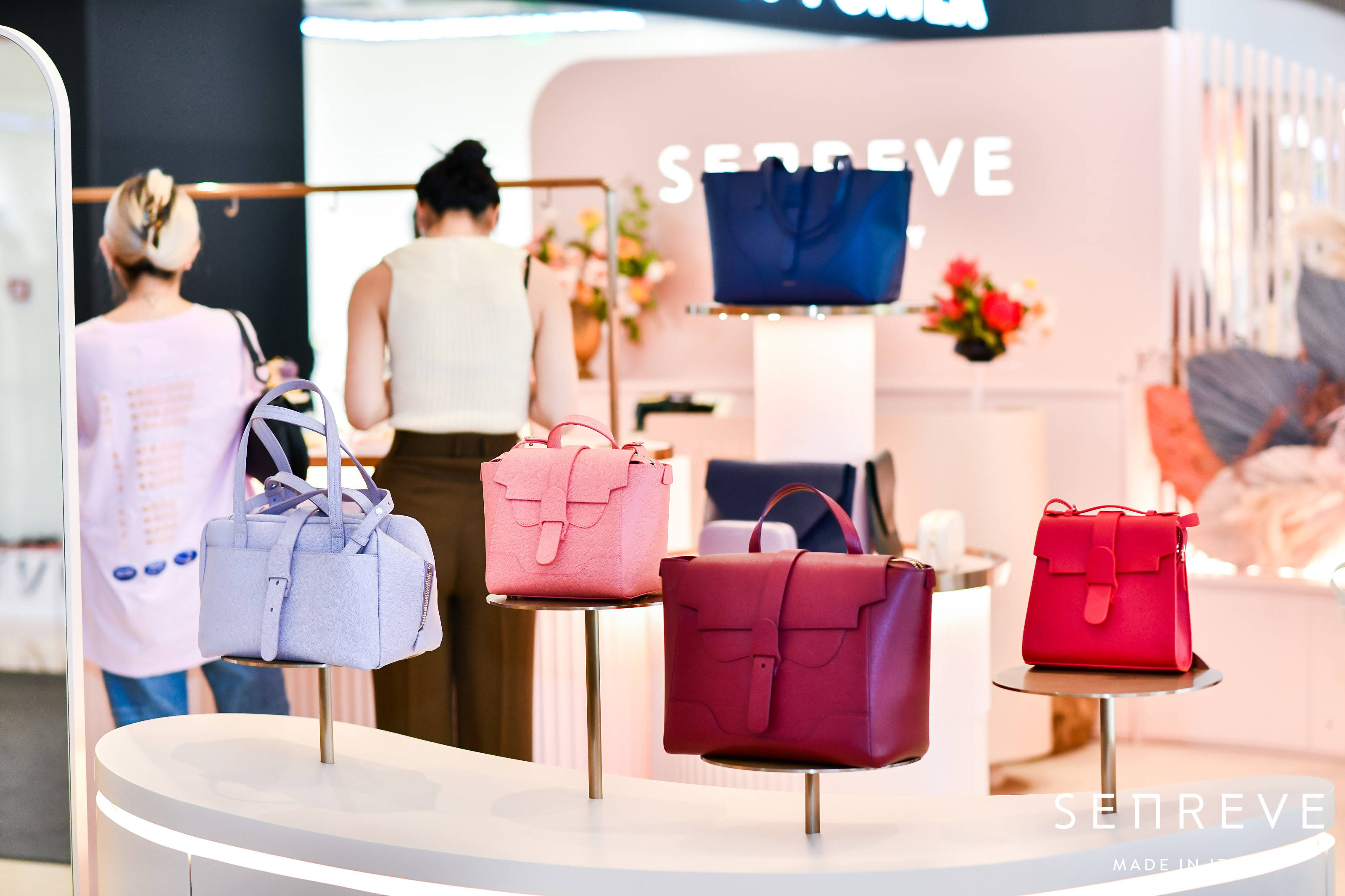 女性|绽放多样姿态 SENREVE内地首家快闪店落地上海