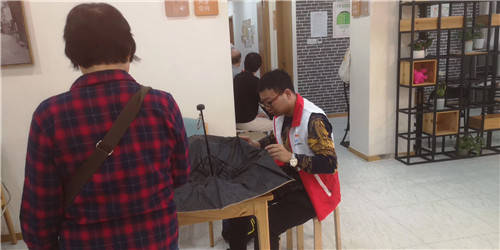 
上海：便民服务贴近黎民需求-6686电竞官网(图3)