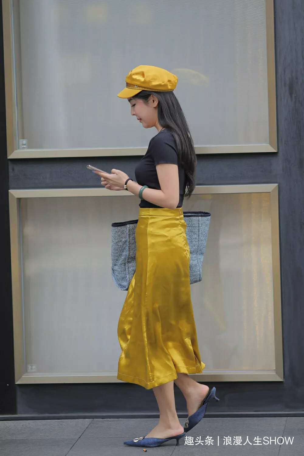 姐姐|气质美女，金色的半身裙，穿出高贵典雅的美