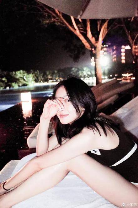 宋茜女神造型被群嘲，本人晒出泳装照大秀好身