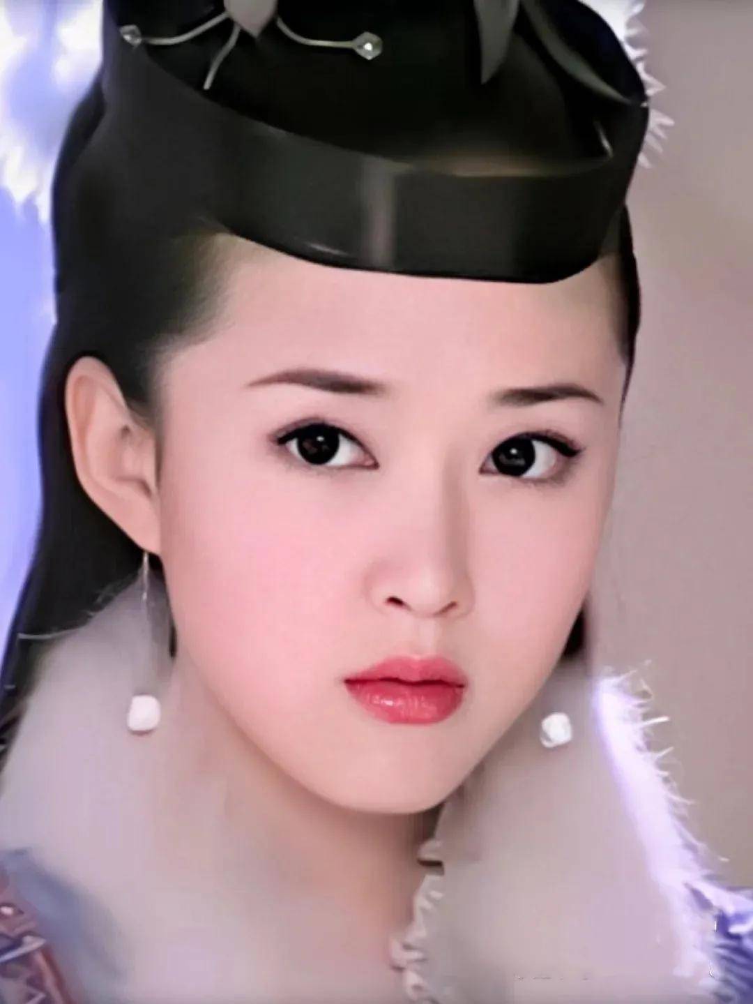 嫦娥|同样演仙女,神颜热巴被全网吐槽,她却成为美到上天的白月光?