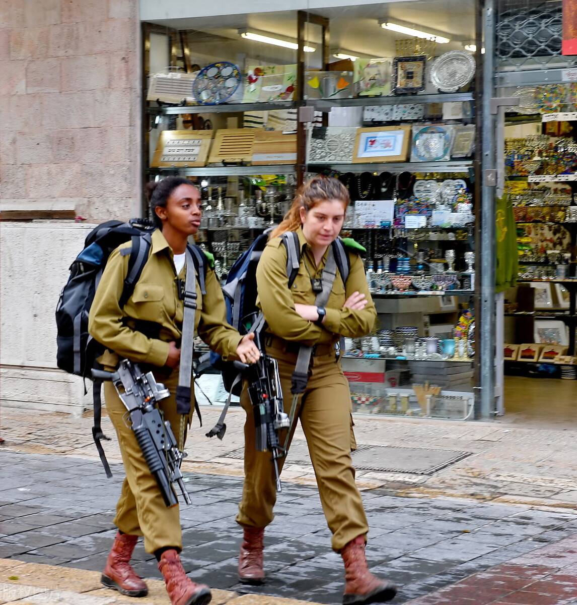 以色列的女兵闻名世界,那么除此之外以色列到底有多厉害呢?