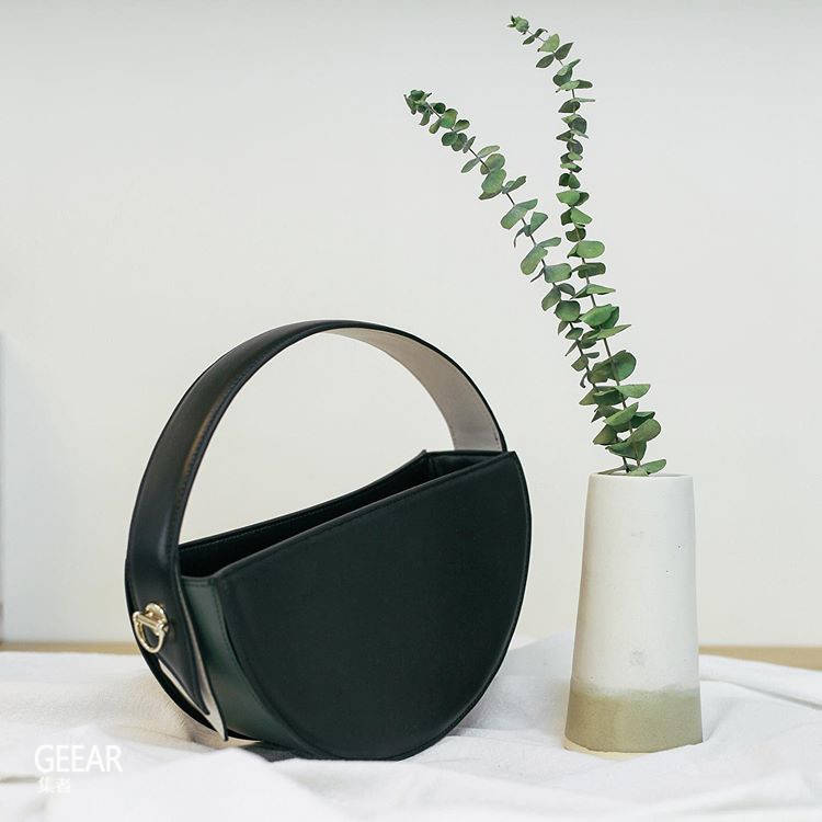 手袋|简约利落的设计：受时尚博主们追捧的这个高品质小众包包品牌！