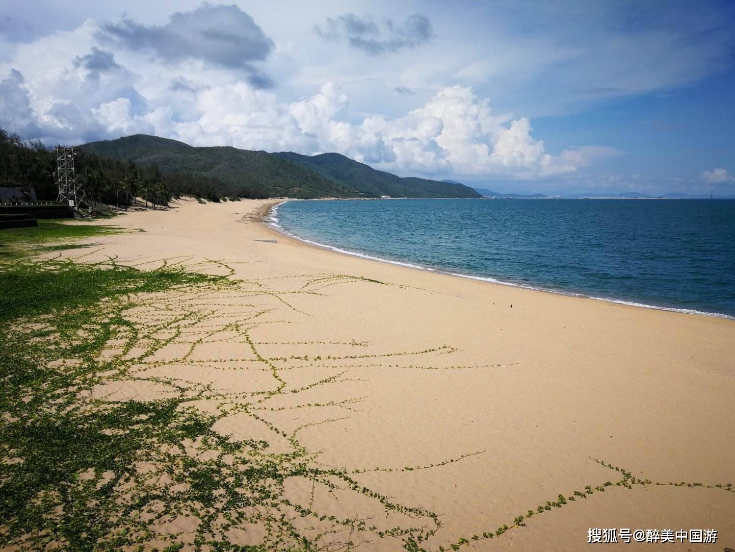 三亚南山文化旅游区,是我国著名的重点5a级风景名胜区,位于三亚市崖州