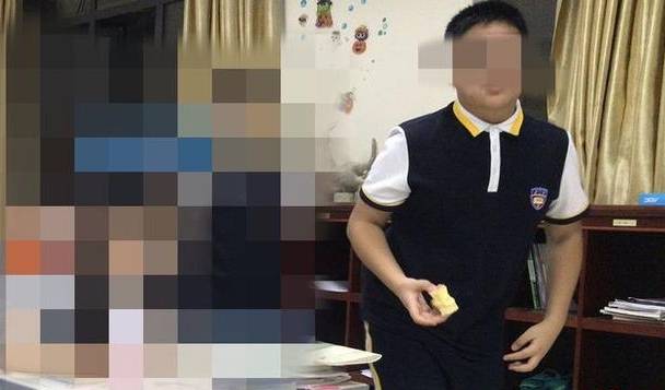 恒达首页武汉14岁中学生夜跑猝死 家长质疑急救校医无从业资格(图3) 恒达首页武汉14岁中学生夜跑猝死 家长质疑急救校医无从业资格(图3)
