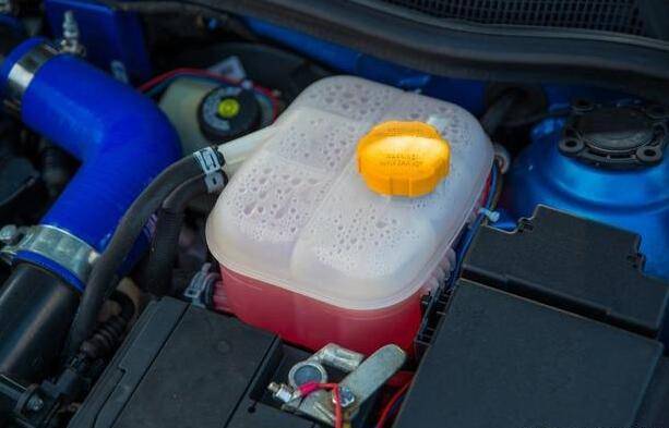 机油多久换一次不伤车 32f109b6db974332a0bf901a06fc6a63.jpeg