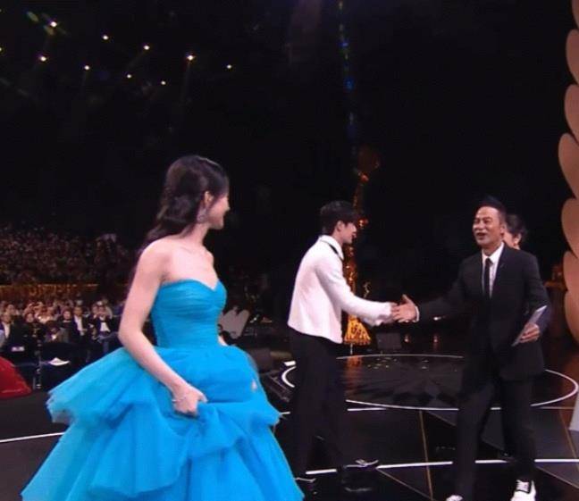 王一博赵丽颖合作细节 e1b8695d7b4c48789d33ee10646bfdfc.jpeg