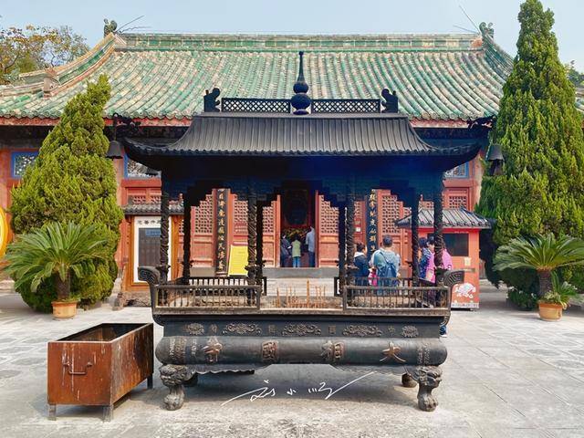 河南开封有座著名寺庙，作为国家4A级景区，门票40元，游客：太贵_旅游