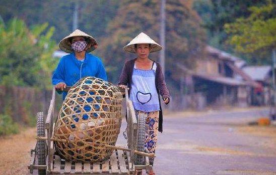 尼泊尔每月人均gdp_尼泊尔军刀图片(3)