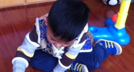 怎么弄小孩的衣服 f7fe5cc7bad3447d939a87b111e574da.jpeg