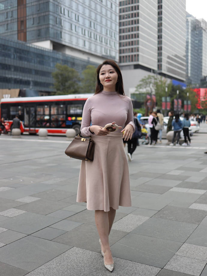 微胖女孩穿搭怎么拍视频_微胖女孩穿搭