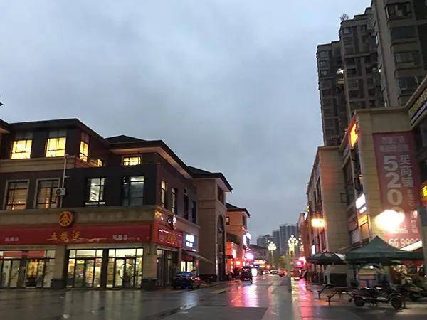 南充多条商业步行街,你最喜欢哪一个?