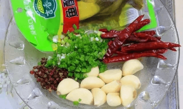 泡菜都放什么 cf4c9f5bd97b4214aa80e6670be8bb5b.png