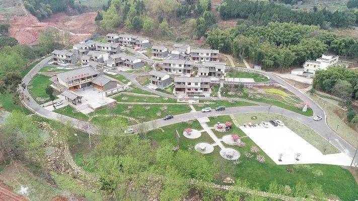 金堂县淮口街道龚家村现貌安居:告别土坯房村民住小洋房提起新家,村民