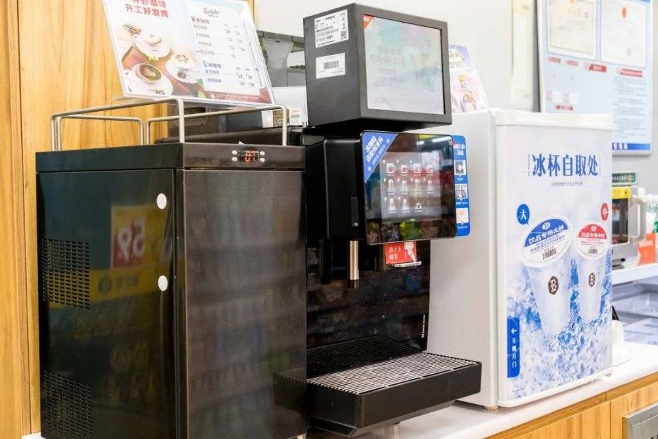 购物|帝都便利店来了！竟藏着打工人的快乐饭堂...