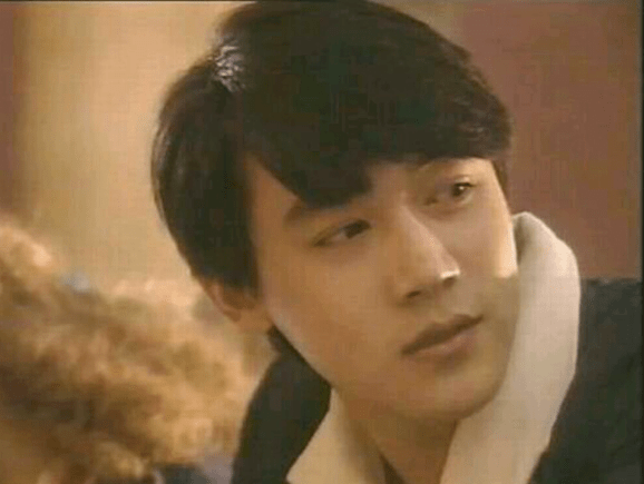 消音|爆粗口被全程消音上热搜，脸却帅成颜值天花板…