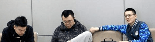 消音|爆粗口被全程消音上热搜，脸却帅成颜值天花板…