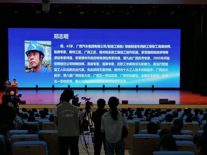 见闻记录|中国达人秀总冠军卓君被母校以高层次人才引进，聘任为创业导师