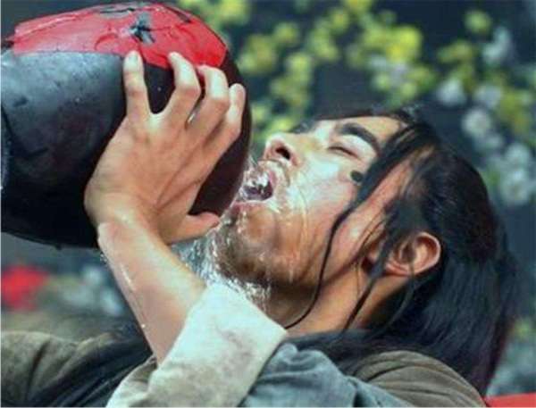 原创古代的酒有多少度?为啥古人喝酒像喝水一样都不会醉?