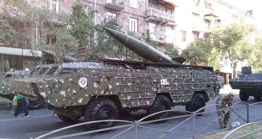 6枚弹道导弹扑向阿塞拜疆，亚美尼亚使出奋力一