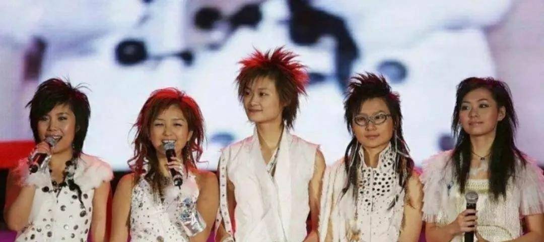 偶像|为什么现在整形技术越来越发达,选秀选手却长得越来越丑?