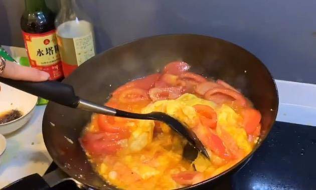 家里只有番茄怎么做饭 e1ce8c43fd554810b9a2d98074ba1ab7.jpeg