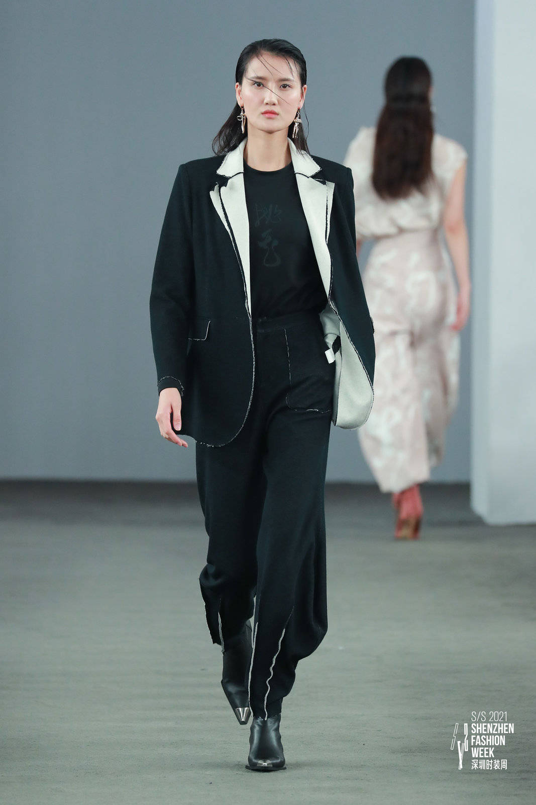 碰撞|ANY/ALL2021春夏系列：文字与时尚碰撞的东方感大秀