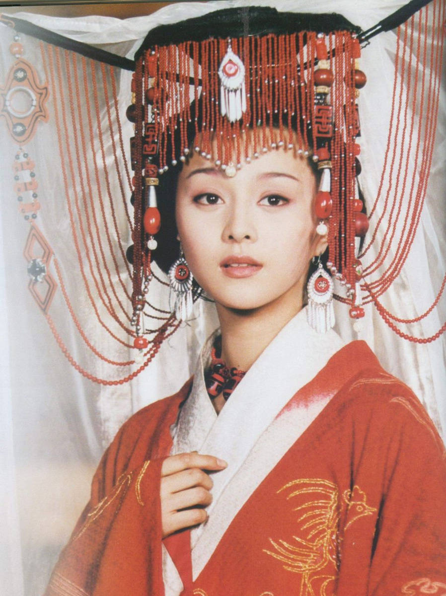 脸型|窄脸受人欢迎，宽脸也可以很有风情，你最喜欢哪一款美女