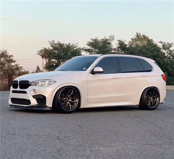 圆你心中低趴梦想李洋介绍bmw x5改装airbft气动避震展现完美低趴范