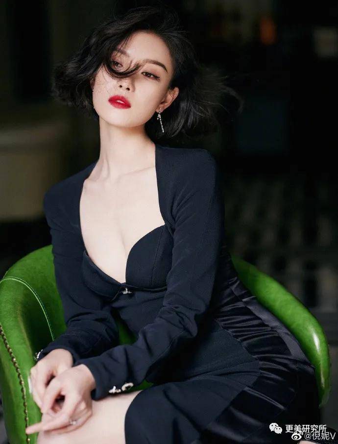 赵薇|艳压热巴，惹赵薇翻白眼，她还要翻几次车？