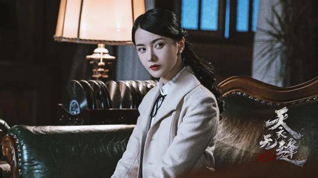 角色|原创金瀚官宣恋爱关系，张芷溪是谁？不但是学霸还是剧抛脸