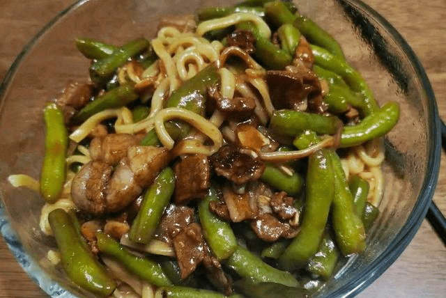 什么菜炒肉好吃一点 00593774dee64839b84d73a615a5b3eb.png