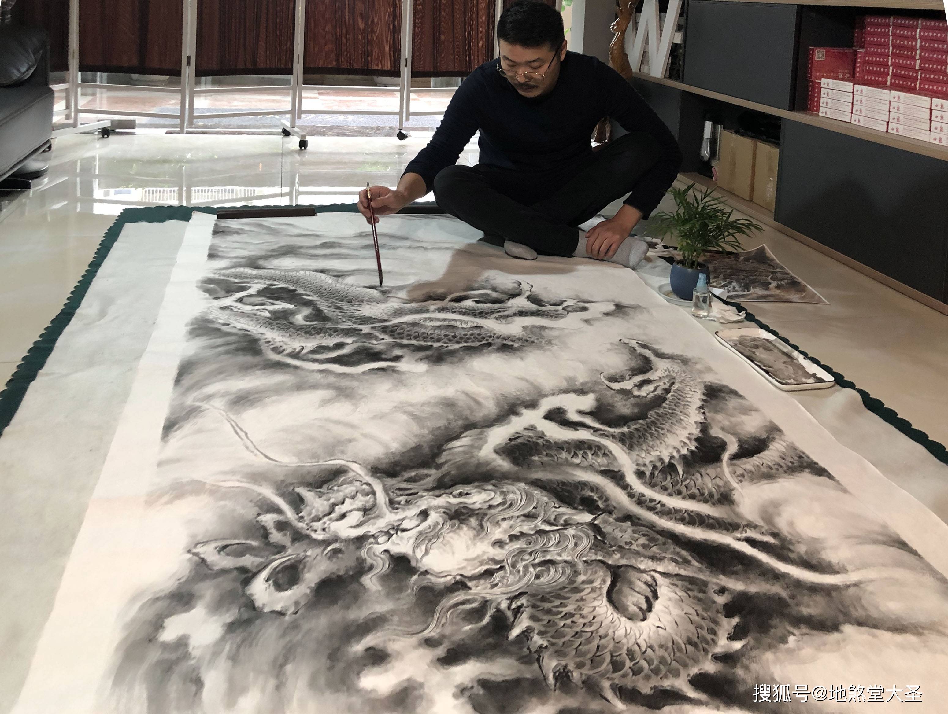 国画《墨龙图》